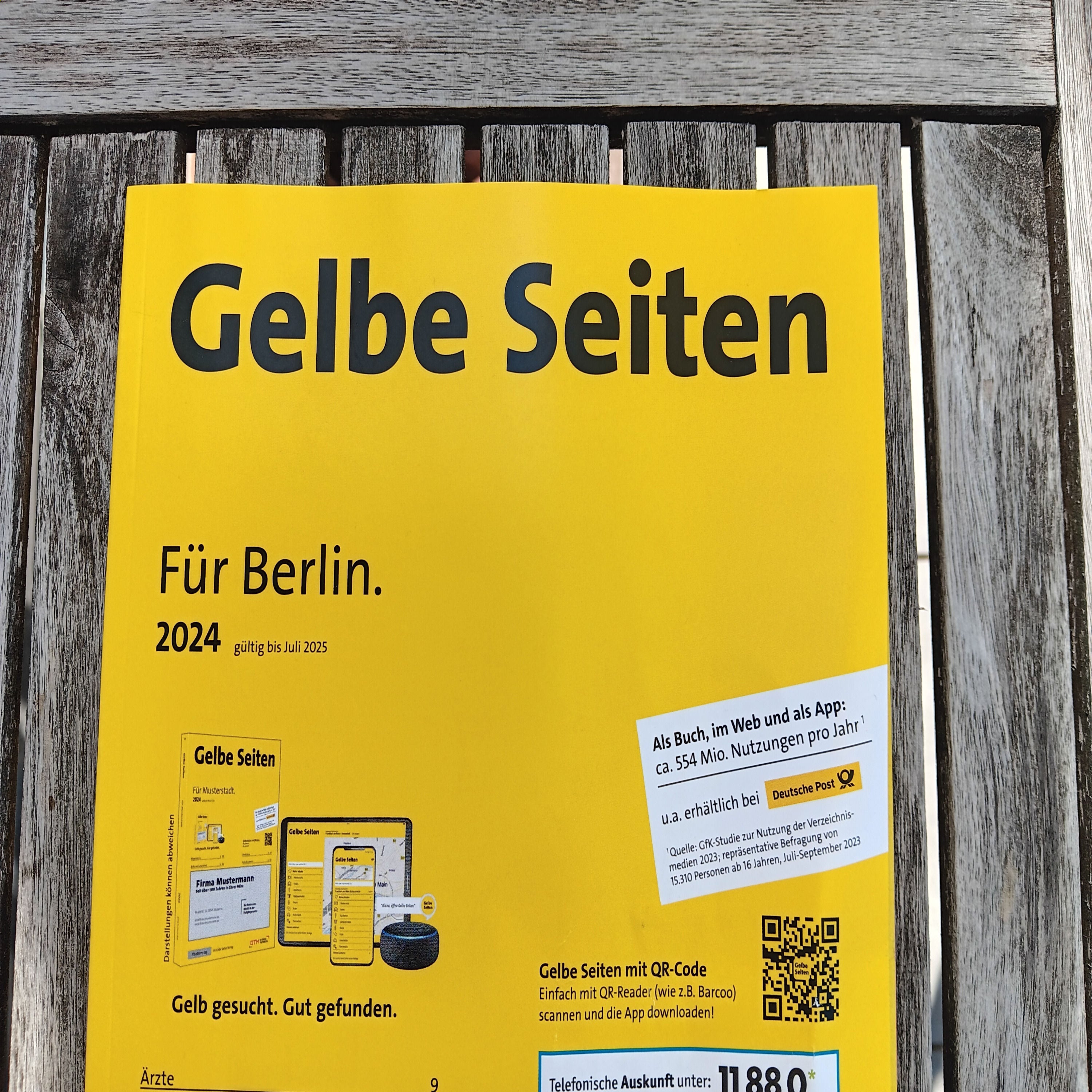 Wer schnappt sich noch die Gelben Seiten?