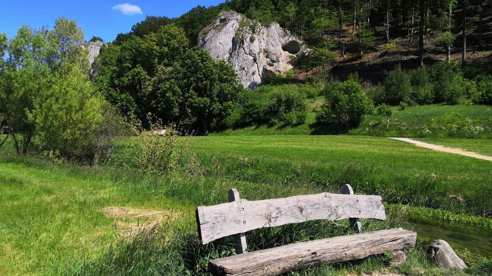 Hohle Fels Schelklingen: Tag des offenen Denkmals mit Theater, Führungen und Spielen