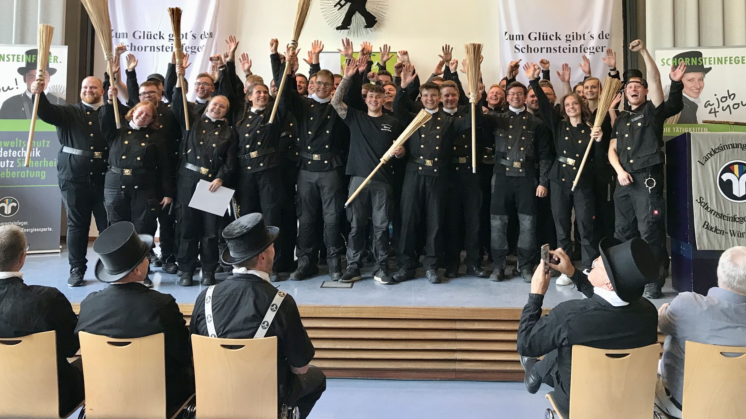 Glückwunsch! Rund 50 Schornsteinfeger haben in Ulm ihre Ausbildung bestanden