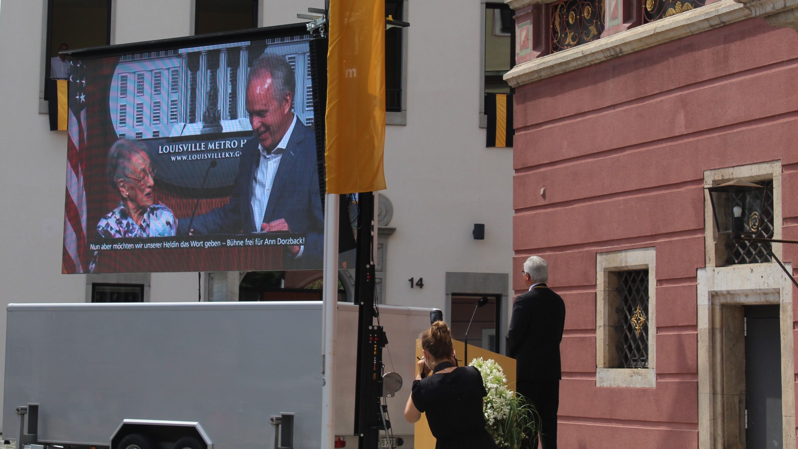 Schwörmontag Ulm: Hundertjährige stiehlt dem OB die Show