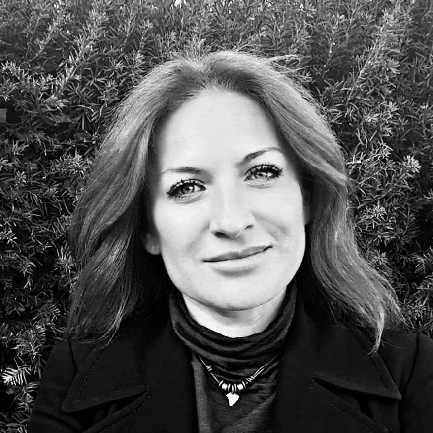 Dessislava Fromwald Projektleitung / Entwicklung zu Gast Im Friseur Podcast