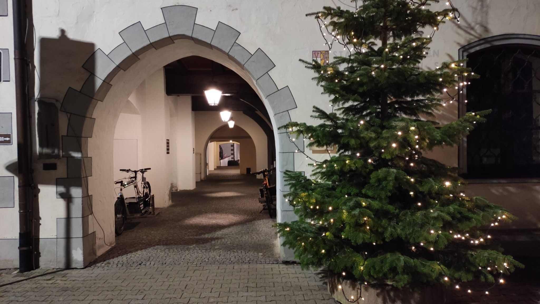 In Riedlingen steht der wohl erste "E-Weihnachtsbaum" der Welt!