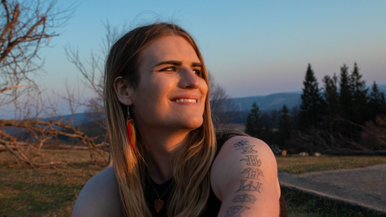 Emily ist Transfrau: "Der jemand im Spiegel bin nicht ich"