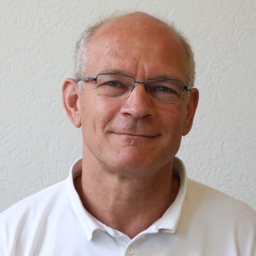 Miasmenhintergrund mit Stefan Bauer und Marwin Zander