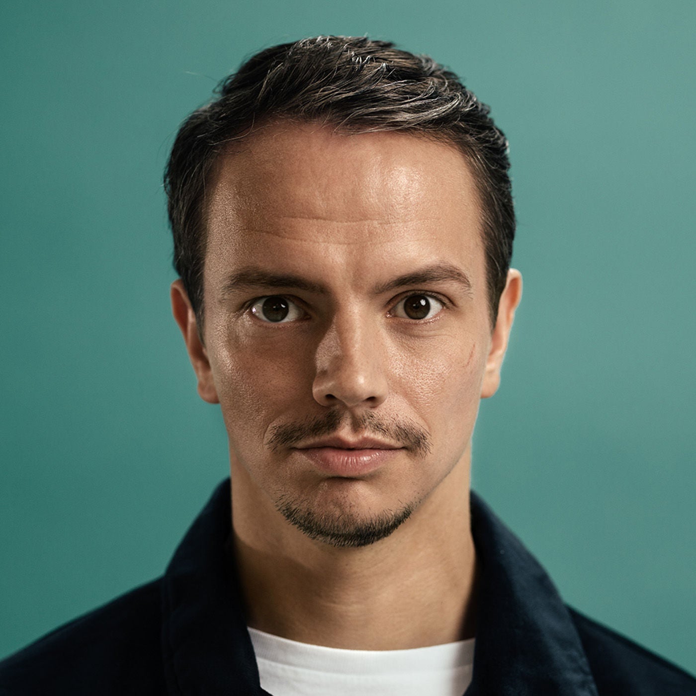 #18 Alle Farben über seine neue Single "Love Hurt Repeat"