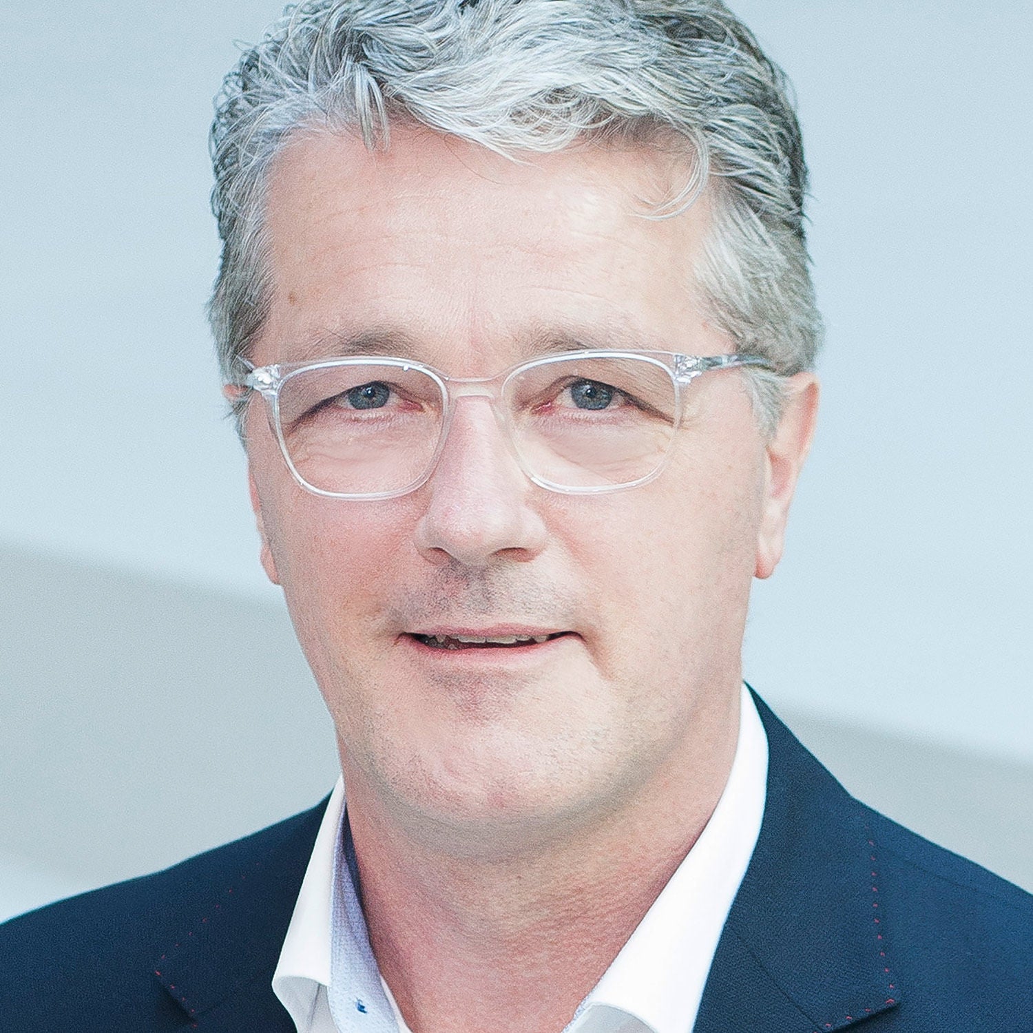 PCR-, Antikörper- und Selbsttests – was macht das Testen aus uns, Dr. Müller?