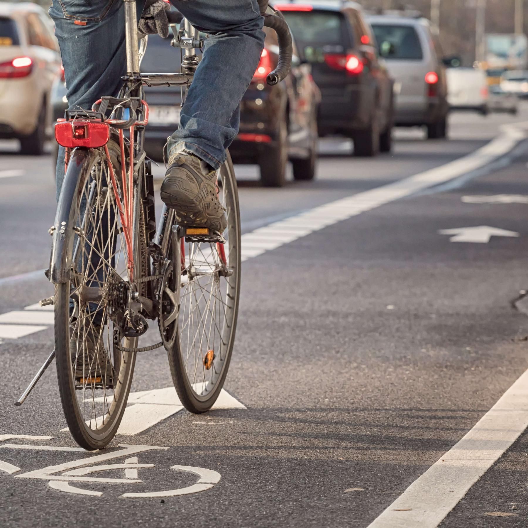 Statt Auto: Was es braucht, um mehr Menschen aufs Rad zu bringen