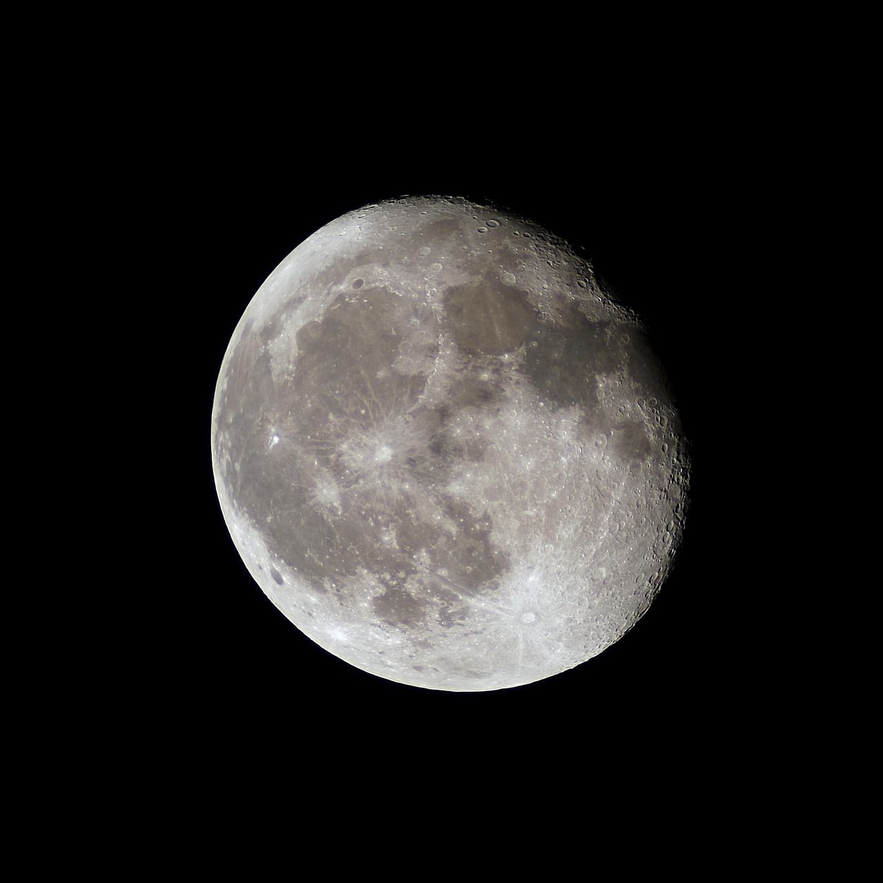 Von Mondhotels und Monddörfern: der Mond ruft!